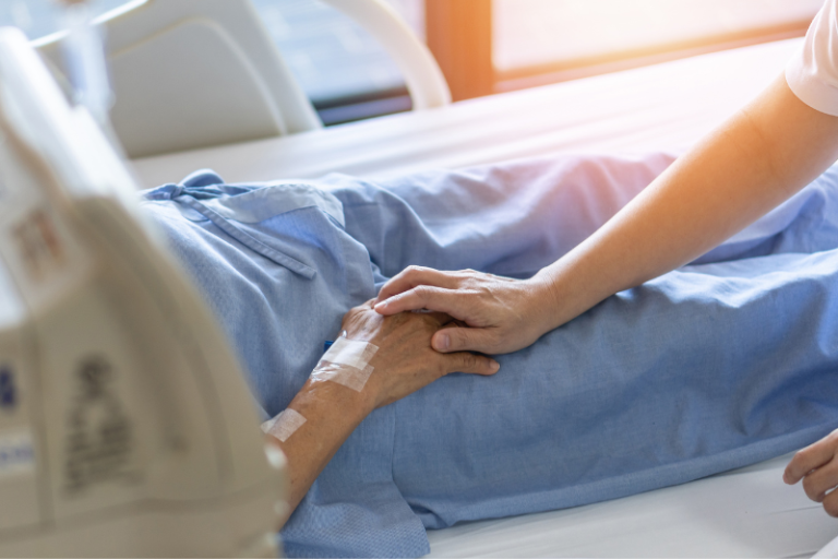 understanding the difference between hospice care and palliative care